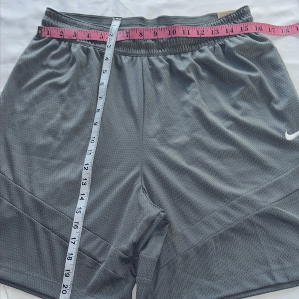 Nike Gray Athletic Shorts Modern Fit - Picture 7 of 8